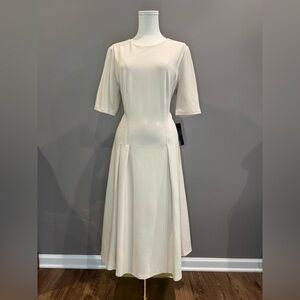 NWT! Maggy London Women's Short Sleeve Double Pleat Midi Dress